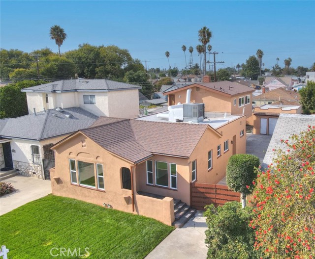 547 W 106th Street, Los Angeles CA: https://media.crmls.org/medias/3ecde80d-79e3-4d4a-a746-58aff38bbbda.jpg