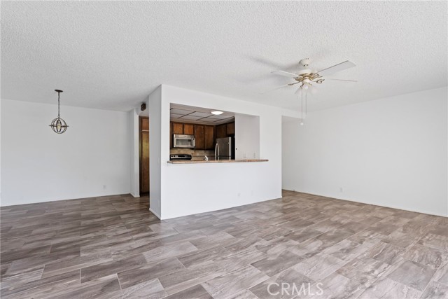 Detail Gallery Image 17 of 42 For 13624 La Jolla Cir #F,  La Mirada,  CA 90638 - 2 Beds | 2 Baths