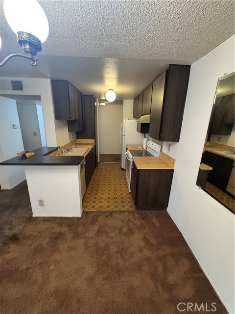 Detail Gallery Image 5 of 27 For 8535 W West Knoll #202,  West Hollywood,  CA 90069 - 2 Beds | 2 Baths