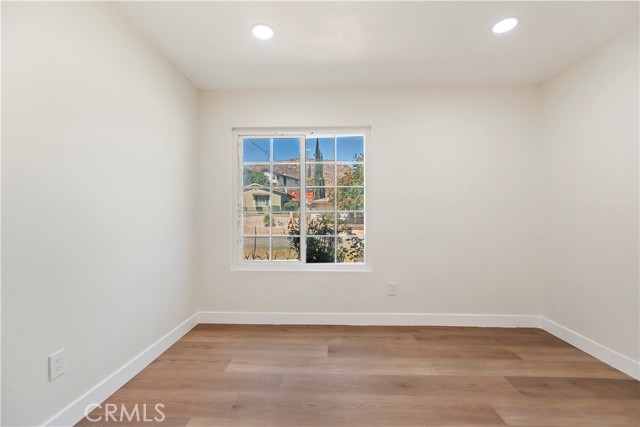5430 Avenue Juan Bautista, Jurupa Valley CA: https://media.crmls.org/medias/3ecf4315-b379-4553-8912-0c3af13895d4.jpg