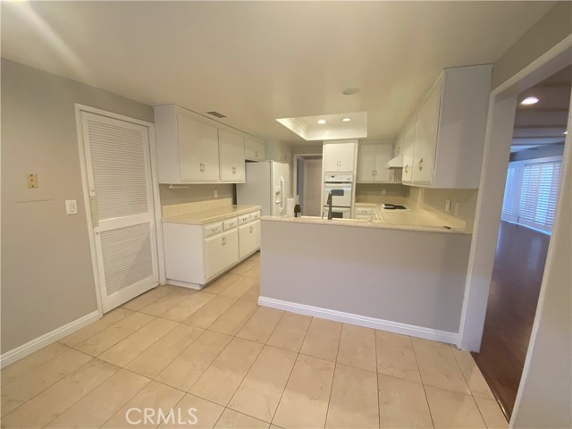Detail Gallery Image 26 of 38 For 2106 Oxford Ave, Claremont,  CA 91711 - 4 Beds | 3 Baths