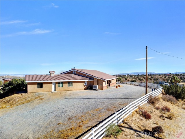 Detail Gallery Image 14 of 75 For 5040 Brisbane Ave, Yucca Valley,  CA 92284 - 3 Beds | 2 Baths