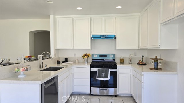 Detail Gallery Image 6 of 11 For 37224 43rd, Palmdale,  CA 93552 - 3 Beds | 3 Baths