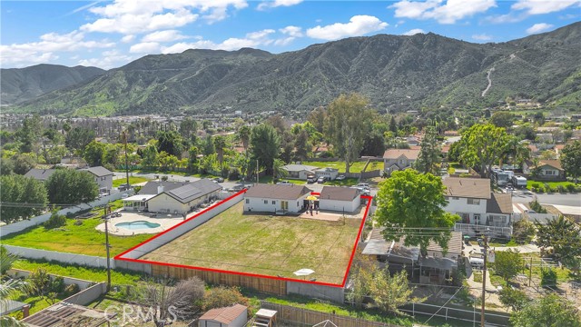 Detail Gallery Image 9 of 46 For 15030 Marcolesco, Lake Elsinore,  CA 92530 - 3 Beds | 3 Baths