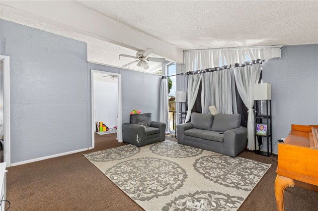 Detail Gallery Image 6 of 43 For 307 S Smith Ave #34,  Corona,  CA 92882 - 4 Beds | 2 Baths