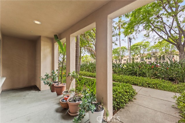 76 City Stroll, Irvine CA: https://media.crmls.org/medias/3ed33968-ebe1-4027-8a11-3973e7622e76.jpg