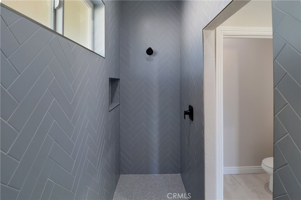 https://media.crmls.org/medias/3ed34c05-2821-499c-9568-36233ce65100.jpg?preset=X-Large