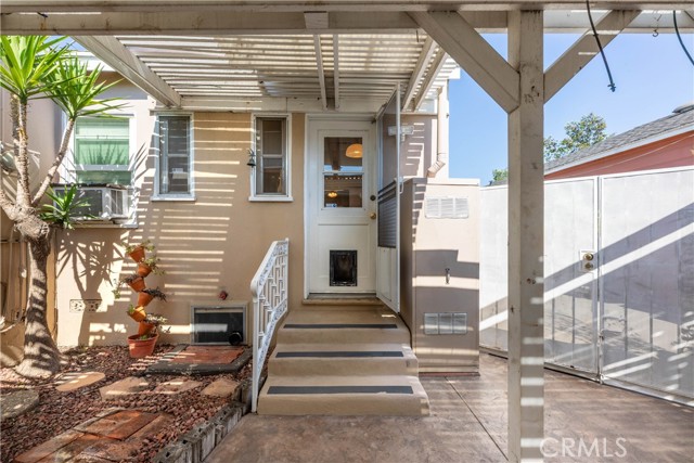 3139 Chestnut Avenue, Long Beach CA: https://media.crmls.org/medias/3ed4496c-a8a8-4911-8b69-ecbf3310dfe5.jpg