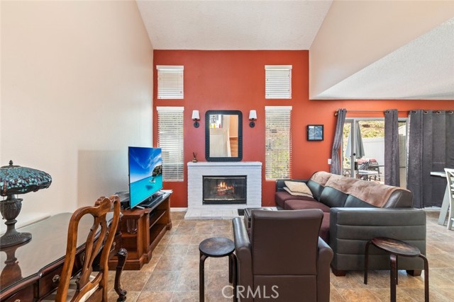 13208 Setting Sun Court, Chino Hills CA: https://media.crmls.org/medias/3ed4530e-6b96-44e0-aec0-803343d9db68.jpg