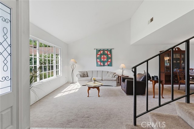 Detail Gallery Image 6 of 42 For 22963 Collins St, Woodland Hills,  CA 91367 - 5 Beds | 3 Baths