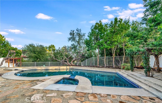 23216 Park Esperanza, Calabasas CA: https://media.crmls.org/medias/3ed497f1-06bf-4d85-a024-a4c789432040.jpg