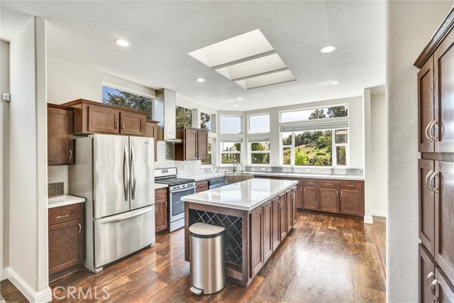 Detail Gallery Image 14 of 39 For 23777 Mulholland Hwy #39,  Calabasas,  CA 91302 - 4 Beds | 2/1 Baths