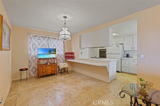 315 Calle Dorado, San Clemente CA: https://media.crmls.org/medias/3ed6972f-146f-4716-a772-8ea424549610.jpg