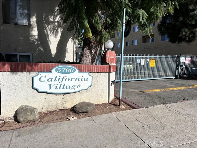 Detail Gallery Image 33 of 34 For 5700 Etiwanda #264,  Tarzana,  CA 91356 - 3 Beds | 2 Baths