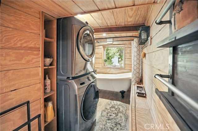 782 Virginia Court, Lake Arrowhead CA: https://media.crmls.org/medias/3ed7a059-a90b-4305-bbaa-b436d233aee6.jpg