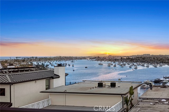 220 Carnation Ave., Corona del Mar CA: https://media.crmls.org/medias/3ed82bd5-0b78-4d2e-94e1-8e03ce82456e.jpg