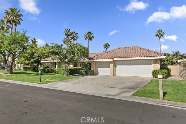 45355 Mesa, Indian Wells CA: https://media.crmls.org/medias/3ed8bcef-076f-4767-b380-b40d3b5dc2d7.jpg