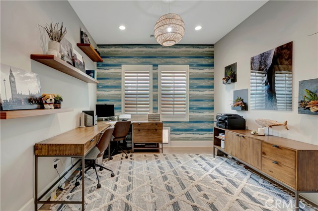17311 Juniper Lane, Huntington Beach CA: https://media.crmls.org/medias/3ed8c3b9-f1d2-49b0-8bb5-509c045d9c75.jpg