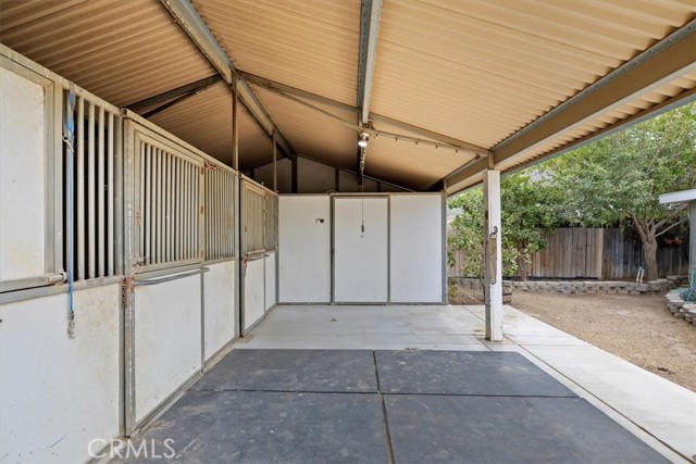 887 Kingman Drive, Norco CA: https://media.crmls.org/medias/3ed8e294-6b08-4f04-b204-261c44c3896d.jpg