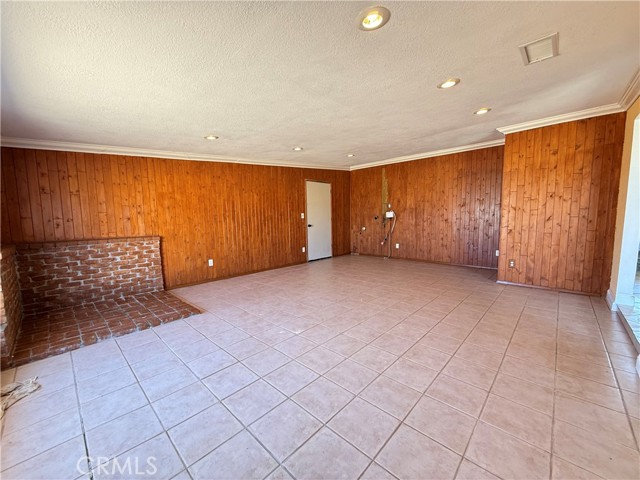 8461 Eucalyptus Avenue, California City CA: https://media.crmls.org/medias/3ed8e438-2a0e-45e2-9780-30deee49e579.jpg