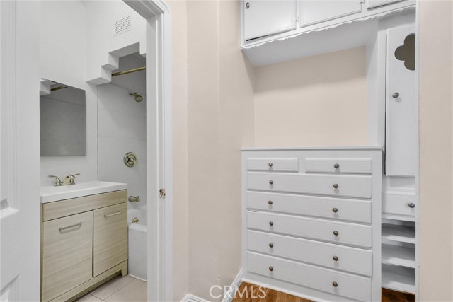 Detail Gallery Image 22 of 25 For 323 W 4th St #106,  Long Beach,  CA 90802 - 0 Beds | 1 Baths