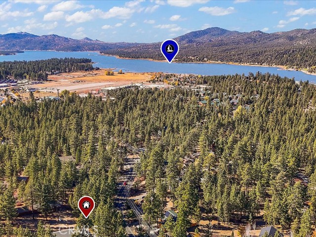 42385 Fox Farm Road, Big Bear Lake CA: https://media.crmls.org/medias/3ed9c8d9-a023-4247-8cbe-1ae8472e0162.jpg