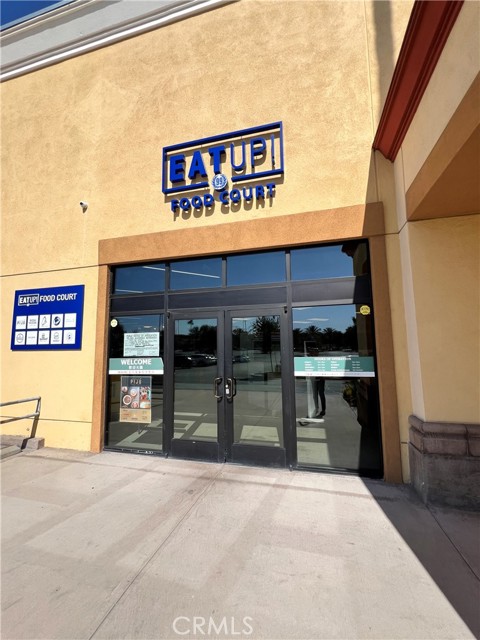 4024 Grand Ave., Chino CA: https://media.crmls.org/medias/3eda1cef-9a9a-4946-8789-10f1765cb961.jpg