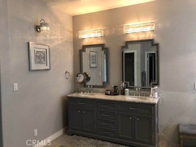 Detail Gallery Image 9 of 14 For 633 via Linda, Newbury Park,  CA 91320 - 5 Beds | 4/1 Baths