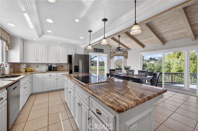 Detail Gallery Image 13 of 58 For 30470 Avenida Estrada, Temecula,  CA 92591 - 4 Beds | 3/1 Baths