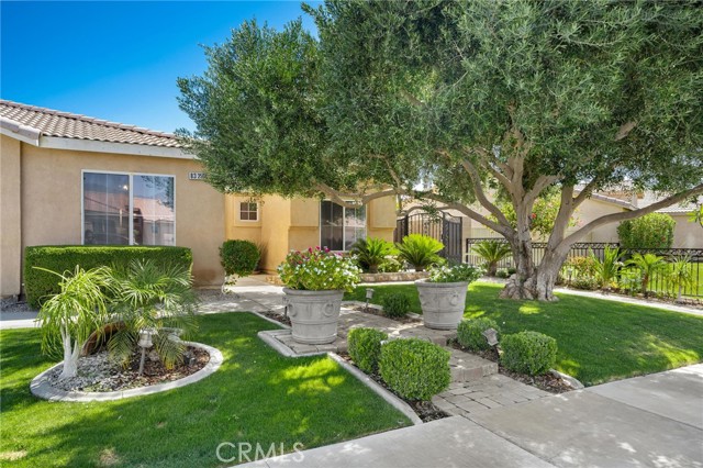 83250 Beverly Circle, Indio CA: https://media.crmls.org/medias/3eda5d64-3b51-4c2e-9d22-2d56908660ef.jpg