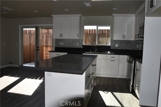 917 W. Flora St., Ontario CA: https://media.crmls.org/medias/3edae050-98e8-47a6-8f07-6e1fe97fc860.jpg