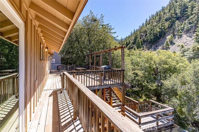 Detail Gallery Image 9 of 38 For 7605 Mt Baldy Rd, Mt Baldy,  CA 91759 - 3 Beds | 3 Baths