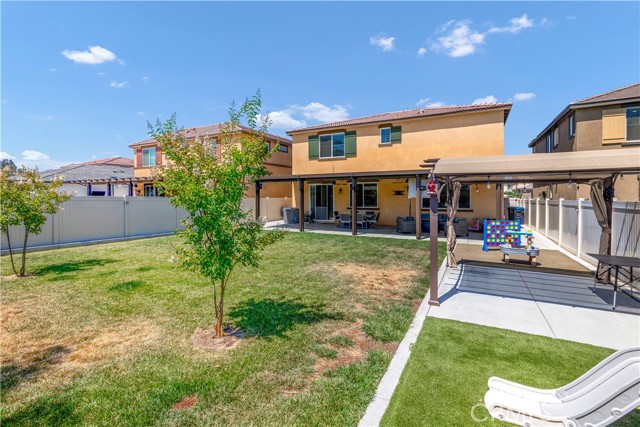 32942 Forgecroft Street, Menifee CA: https://media.crmls.org/medias/3edc00dd-e79d-4900-89d2-4371b8bf9841.jpg