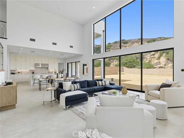 9539 N Andora Avenue, Chatsworth CA: https://media.crmls.org/medias/3edc4653-1e53-44f7-a25c-c27c7a2754eb.jpg
