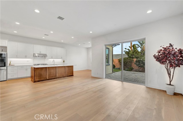 Detail Gallery Image 15 of 62 For 14432 Windfall Ln, Huntington Beach,  CA 92647 - 3 Beds | 2/1 Baths