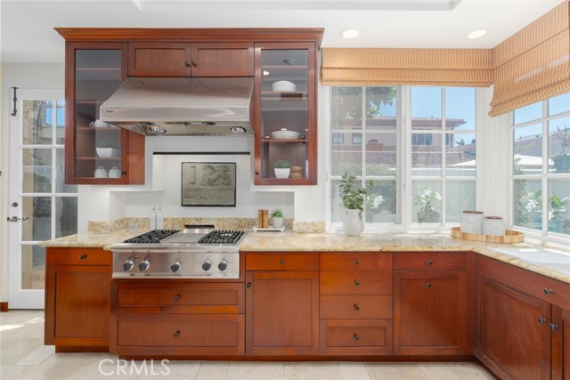 126 Via Koron, Newport Beach CA: https://media.crmls.org/medias/3edd9ce1-65f7-4420-b57e-8df3b91f7bbb.jpg
