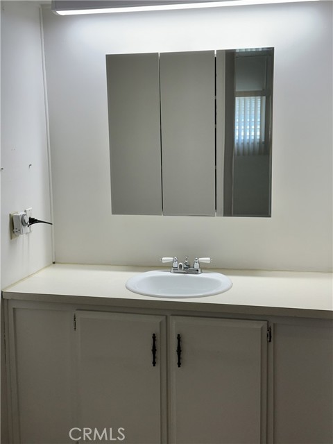 Detail Gallery Image 15 of 21 For 21711 Vera St #8,  Carson,  CA 90745 - 3 Beds | 2 Baths