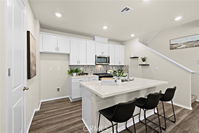 Detail Gallery Image 10 of 28 For 1141 Brush Creek, Rancho Mission Viejo,  CA 92694 - 3 Beds | 2/1 Baths