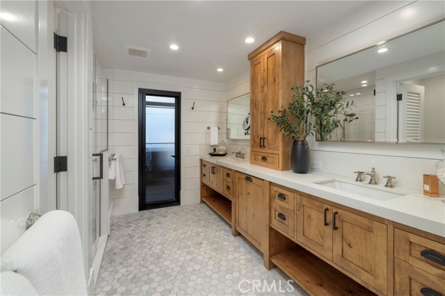 Detail Gallery Image 26 of 34 For 5903 E Corso Di Napoli, Long Beach,  CA 90803 - 4 Beds | 3 Baths