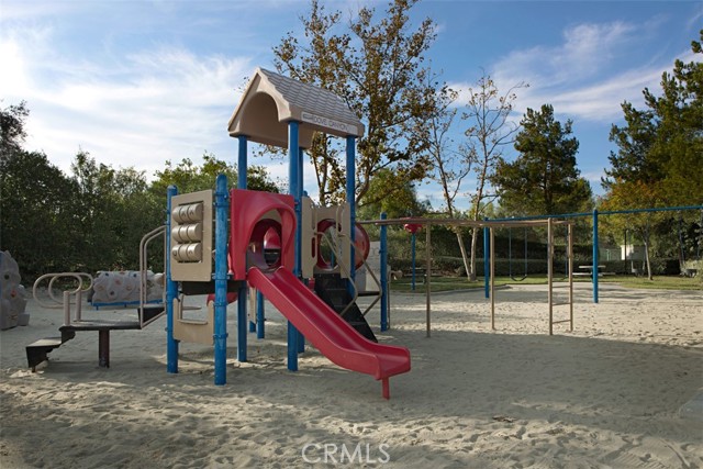 7 Mariposa, Rancho Santa Margarita CA: https://media.crmls.org/medias/3edef2cd-476c-4511-9969-ad330d2282f3.jpg