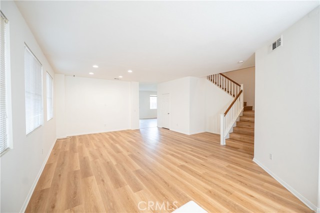 Image 3 of 28 For 1886 Spring White Rd