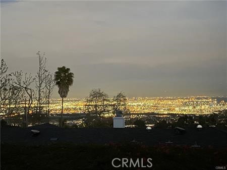 https://media.crmls.org/medias/3edfb126-9398-4760-8837-2b57a9a995bd.jpg?preset=X-Large