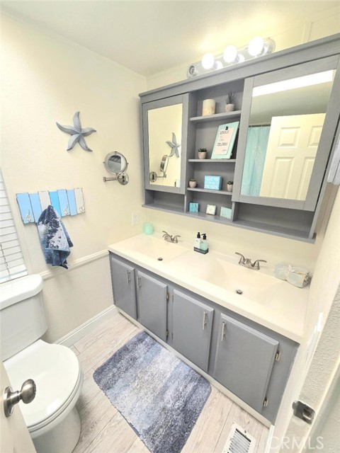 Detail Gallery Image 22 of 58 For 21752 Pacific Coast Hwy 11a,  Huntington Beach,  CA 92646 - 3 Beds | 2 Baths
