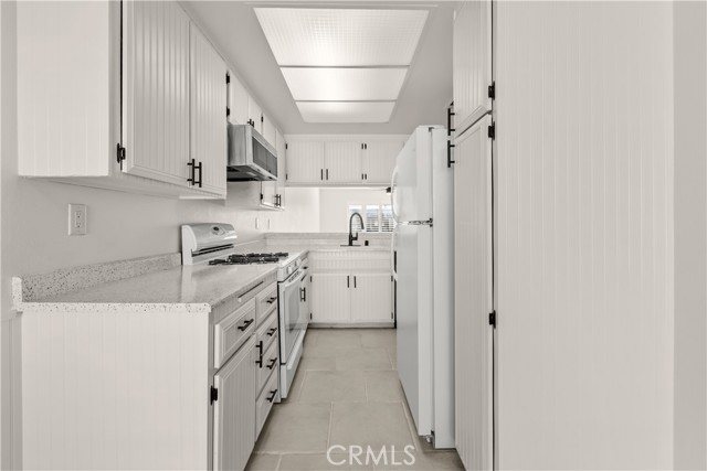 Detail Gallery Image 17 of 30 For 616 S Santa Fe, Hemet,  CA 92543 - 2 Beds | 2 Baths