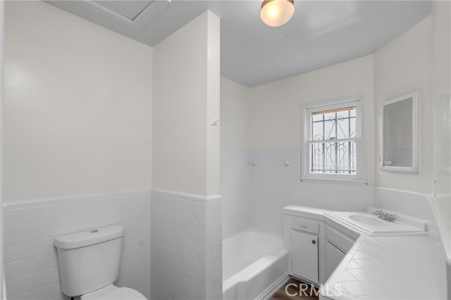 Detail Gallery Image 10 of 24 For 3322 W 63rd St, Los Angeles,  CA 90043 - – Beds | – Baths