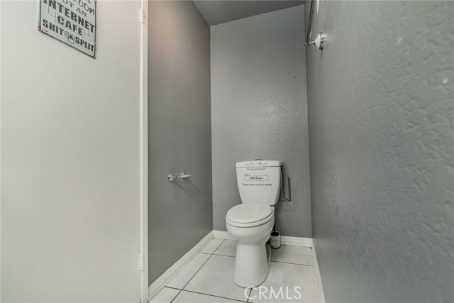 Detail Gallery Image 14 of 41 For 11327 Oakwood Dr, Fontana,  CA 92337 - 3 Beds | 2/1 Baths