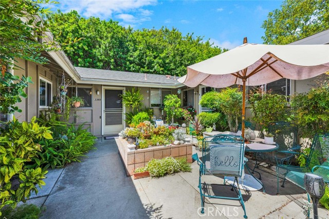 Detail Gallery Image 2 of 31 For 336 Avenida Sevilla #B,  Laguna Woods,  CA 92637 - 2 Beds | 1/1 Baths