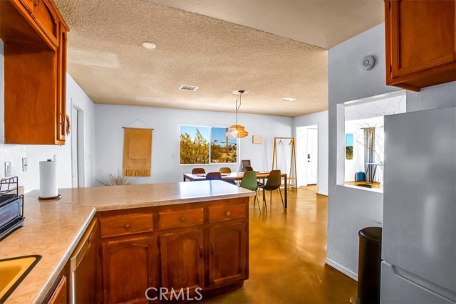 Detail Gallery Image 16 of 75 For 5324 Paradise View Rd, Yucca Valley,  CA 92284 - 2 Beds | 1 Baths