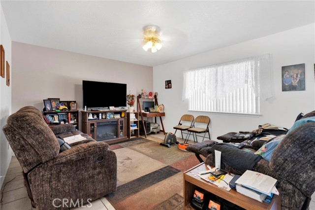 Detail Gallery Image 42 of 69 For 9037 5th Ave, Hesperia,  CA 92345 - 5 Beds | 4 Baths