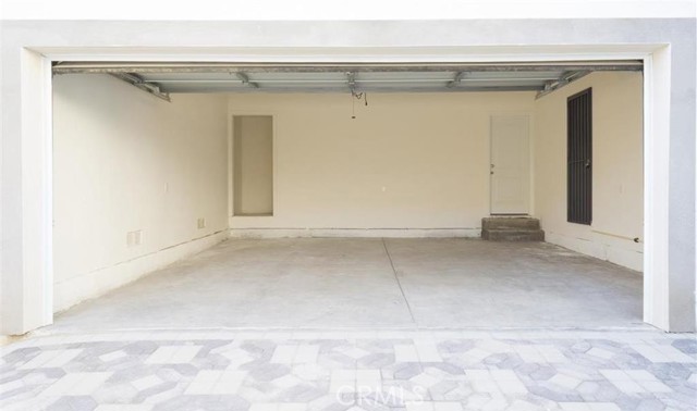 Detail Gallery Image 5 of 9 For 12500 Wilmington #B,  Compton,  CA 90222 - 4 Beds | 3 Baths